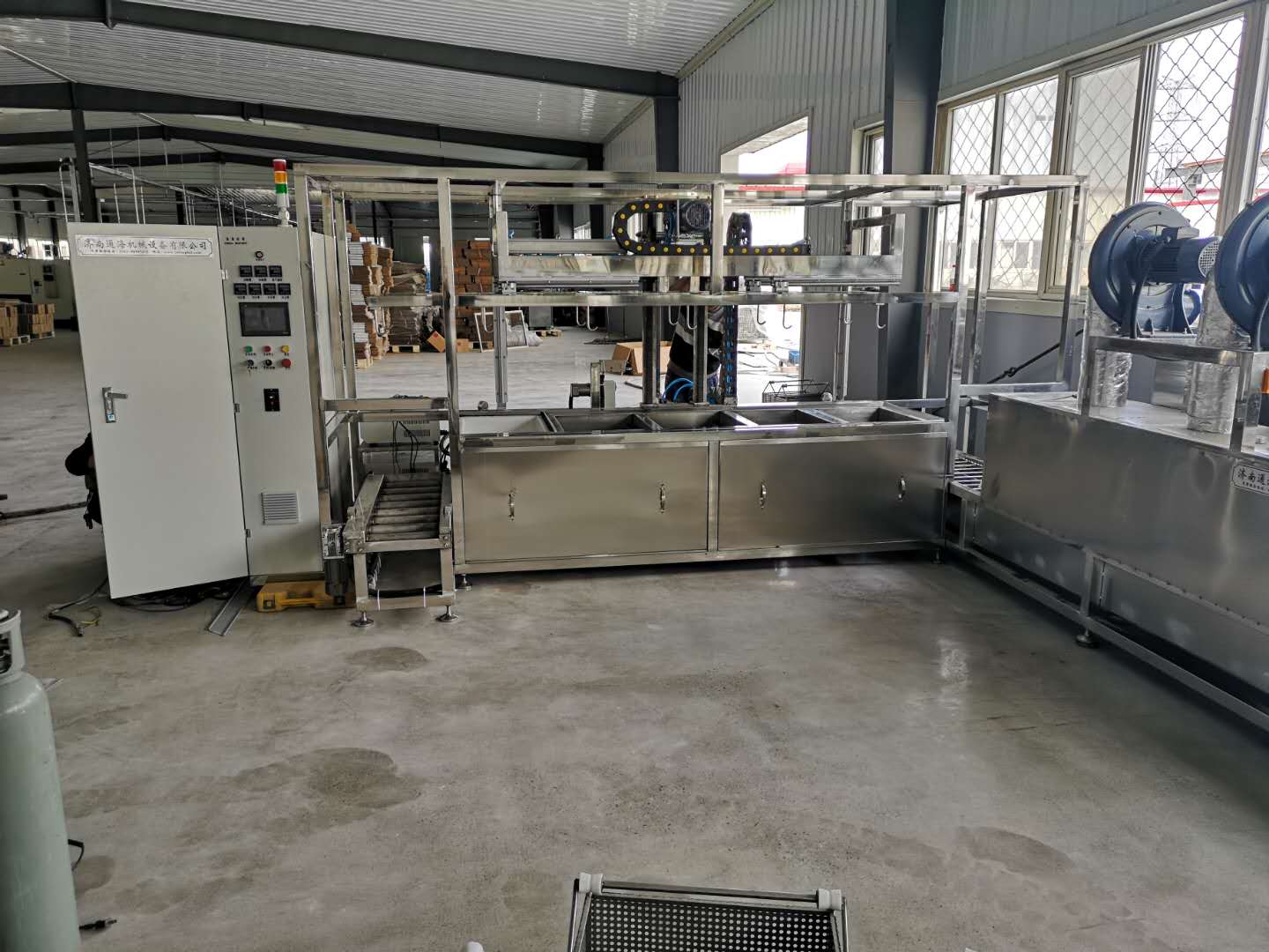 如何利用全自動超聲波清洗機對發動機進行免拆清洗